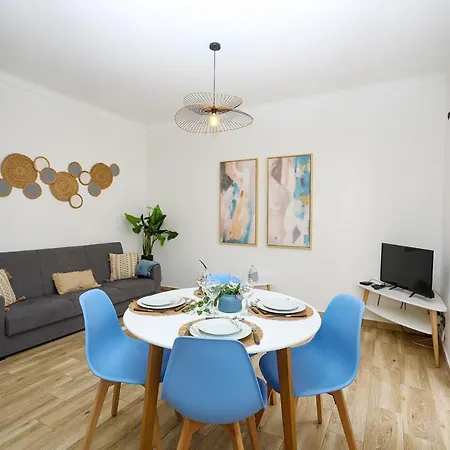 24a - Bindage Aartcent Apartment *